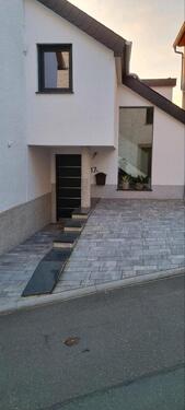 Foto - Haus mit 3 Wohneinheiten in zentraler Lage