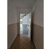 Bausendorf Wohnung 4 Zimmer, Küche, Bad Warmmiete 835,-