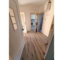 wenn Einzelzimmer neman, dann Miete ist 300 € pro Zimmer. - Hof Altstadt