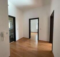 Kleine Zweiraumwohnung ab sofort zu vermieten - Einbauküche - Crimmitschau