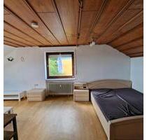 möbilierte Wohnung - 668,00&nbsp;EUR Kaltmiete, ca.&nbsp; 70,00&nbsp;m&sup2; in Bayreuth (PLZ: 95447) Altstadt