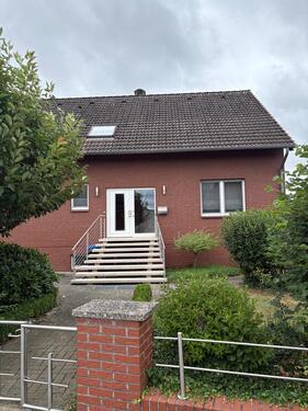 Foto - Einfamilienhaus mit Einliegerwohnung
