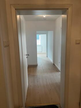 Foto - Frisch renovierte 3-Zimmer-Erdgeschosswohnung – 76 m²