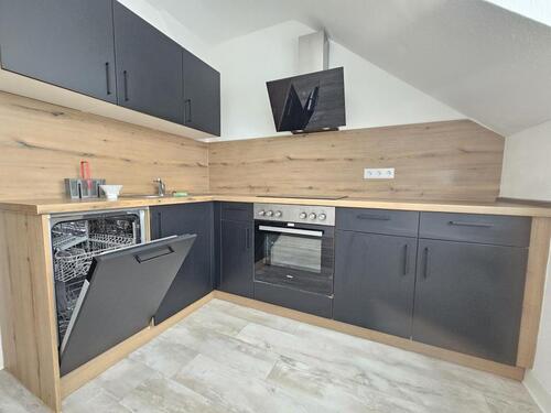 Foto - Sehr schöne Wohnung unter dem Dach mit Balkon und Einbauküche