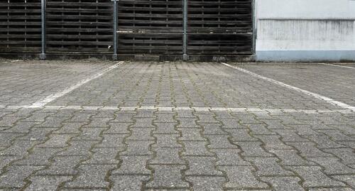 Foto - Parkplatz Stellplatz Bad Vilbel nähe Südbahnhof