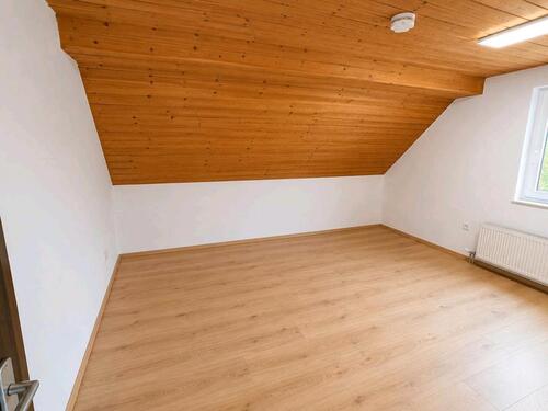 Foto - 1 Zimmer Dachgeschoßwohnung in Estenfeld