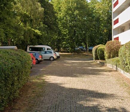 Foto - Freie Außenstellplätze in der Heinrich-Plett-Straße zu vermieten!