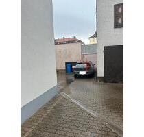 Von privat Stellplatz nahe Sankt Josef Krankenhaus zu vermieten - Schweinfurt Gartenstadt