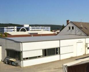 Büros mit angeschlossener Lagerhalle in Großwallstadt in Top Lage