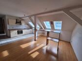 Foto - Schöne helle großzügige 2-Zimmer-DG-Wohnung zu vermieten!