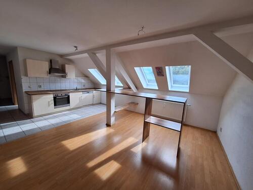 Foto - Schöne helle großzügige 2-Zimmer-DG-Wohnung zu vermieten!
