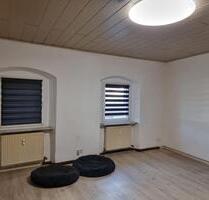 Wohnung 2 Zimmer, 1. Stock, Einbauküche ohne E-Geräte, renoviert - Ensdorf