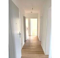 Helle 4-Zimmer-Wohnung mit Balkon in Amberg