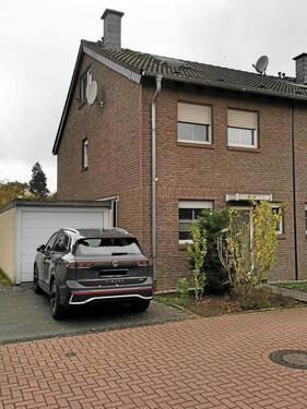 Foto - Einfamilien-Reihenendhaus mit Garage