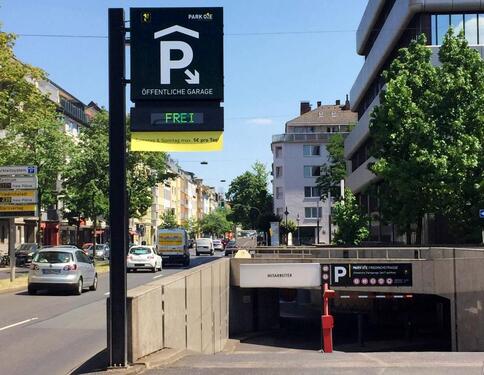 Foto - Stellplatz für Oldtimer Youngtimer und andere Sammlerfahrzeuge 