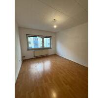 Geräumige 2-Zimmer mit Balkon - 535,00&nbsp;EUR Kaltmiete, ca.&nbsp; 54,21&nbsp;m&sup2; in Köln (PLZ: 50672) Innenstadt