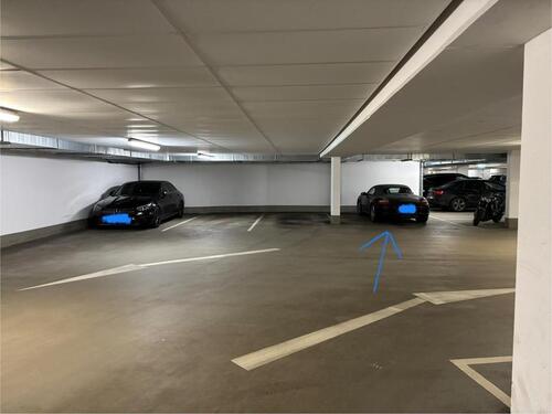 Foto - XXL Stellplatz in Tiefgarage Auto