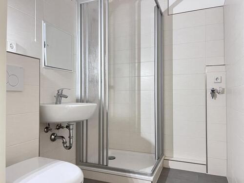 Foto - 3-Zimmer im 1.OG mit Balkon und Dusche