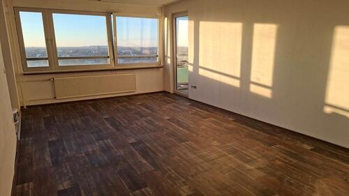 Foto - Renovierte 3-Zi-Wohnung mit Ausblick über Duisburg – 13. Etage