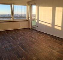 Renovierte 3-Zi-Wohnung mit Ausblick über Duisburg – 13. Etage