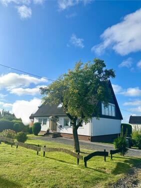 Foto - Freistehendes Einfamilienhaus mit Garten