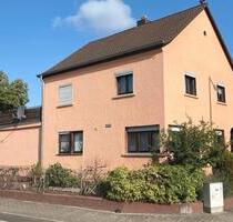 4 Zimmer Wohnung !! 100qm + 40qm Balkon - Lampertheim