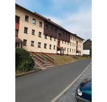 2-Raum-Whg. in Pössneck Nord - 380,00 EUR Kaltmiete, in Pößneck (PLZ: 07381)