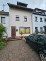 Foto - Haus mit Garten und Parkplatz zu vermieten