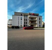 Moderne 1,5 Zimmer-Wohnung mit großem Balkon & Einbauküche - Homburg