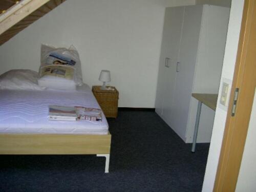 Foto - WG Zimmer Möbliertes Zimmer - 330,00&nbsp;EUR Kaltmiete, ca.&nbsp; 110,00&nbsp;m&sup2;