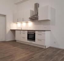 Sofort frei! Kernsanierte moderne 1-Zimmer-Loftwohnung ruhige Altstadtlage ohne Stellplatz - Schweinfurt Gartenstadt