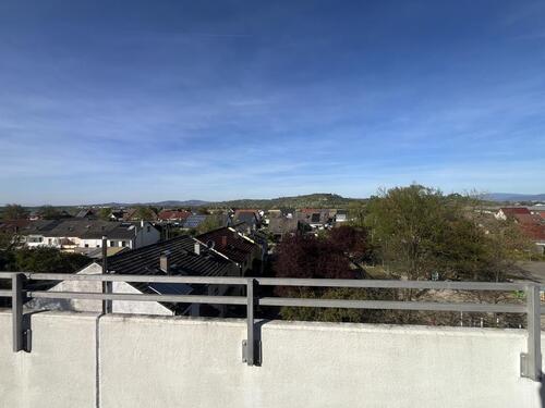 Foto - **79189 Bad Krozingen-OT: Charmante 3,5 Zi. Penthouse Whg. mit Aufzug,gr.Dachterrasse, EBK+Garage**