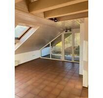 Dachgeschosswohnung in freistehendem 2-Familienhaus - Paderborn