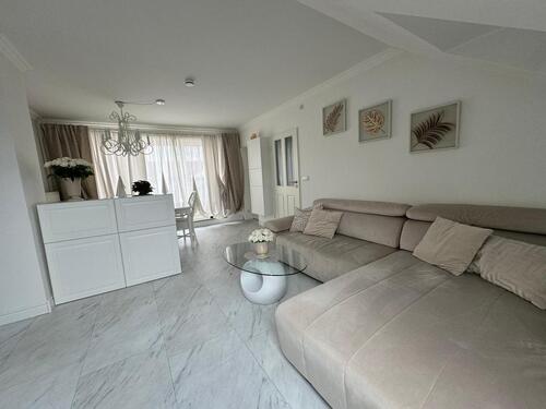 Foto - VON PRIVAT: helle 3-ZKB, kernsaniert, bezugsfrei, TG-Stellplatz