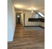 Sehr schöne Wohnung im 1. OG eines 2-Parteien-Hauses zu vermieten - Gimbsheim