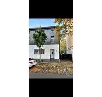 Traumhaft frischt sanierte 2 Zimmer Wohnung - Essen Stadtbezirk V