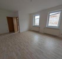 O325W6 Kleine 2-Raum-Wohnung mit Tageslichtbad - Eisleben (Lutherstadt)