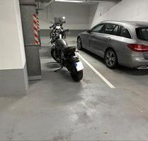 Geteilter Stellplatz für MotorradRoller - München Ludwigsvorstadt-Isarvorstadt