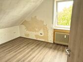 Foto - Dachgeschosswohnung 85 m2 Grundfläche 103m2 Warmmiete 800€