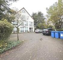 Helle Dachgeschosswohnung mit Balkon in Oldenburg (Oldb)