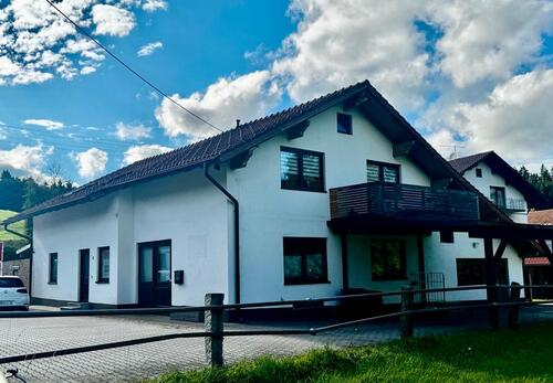 Foto - Exklusives Einfamilienhaus mit großzügiger GewerbeflächeEWG