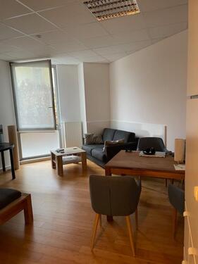 Foto - geräumige 1 Zimmerwohnung mit Badezimmer und Küche, möbliert