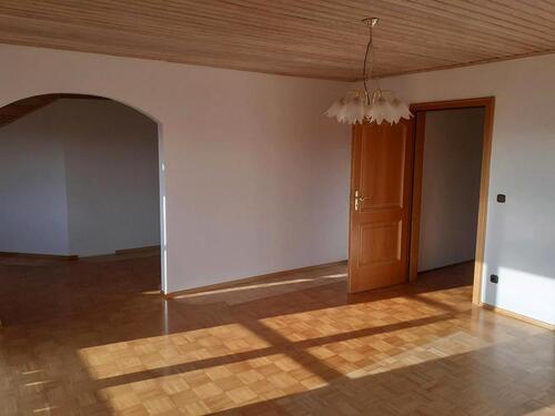 Foto - Helle 110 qm DG-Wohnung in 92660 Neustadt WN