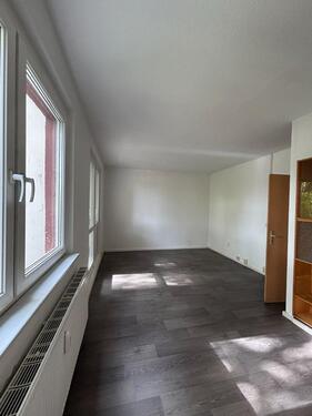 Foto - * sanierte 3-Zimmer Wohnung * - 315,00 EUR Kaltmiete, ca.  57,26 m²