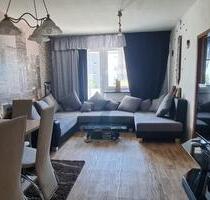 3-Raum-Whg. mit Badewanne, Balkon und tollem Ausblick sowie Küche - Gera Lusan