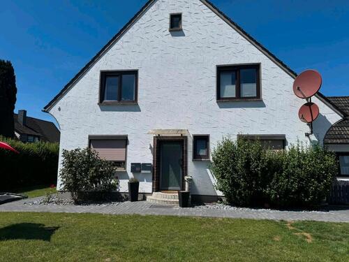 Foto - Zweifamilienhaus auf großem Grundstück in schwanewede