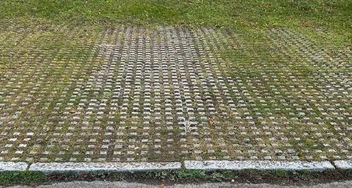 Foto - Autostellplatz parkplatz aussenplatz pkw Metzingen Neugreuth