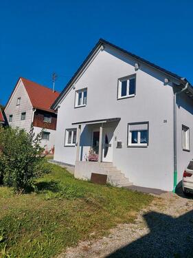 Foto - Einfamilienhaus zur Miete - 1.450,00&nbsp;EUR Kaltmiete, ca.&nbsp; 150,00&nbsp;m&sup2;