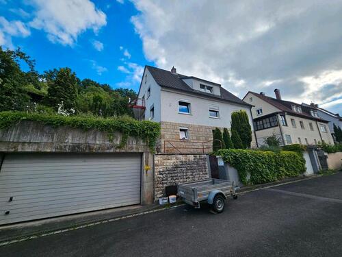 Foto - Großzügiges Mehrfamilienhaus in Eltmann 7 Zi (183qm) 758qm Grund