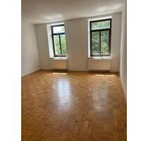 Gemütliche 2-Zimmer mit Balkon, Wannenbad und Aufzug! Tolles Herbstangebot.. ab sofort einziehen und im neuen Jahr erst zahlen! - Chemnitz Kapellenberg